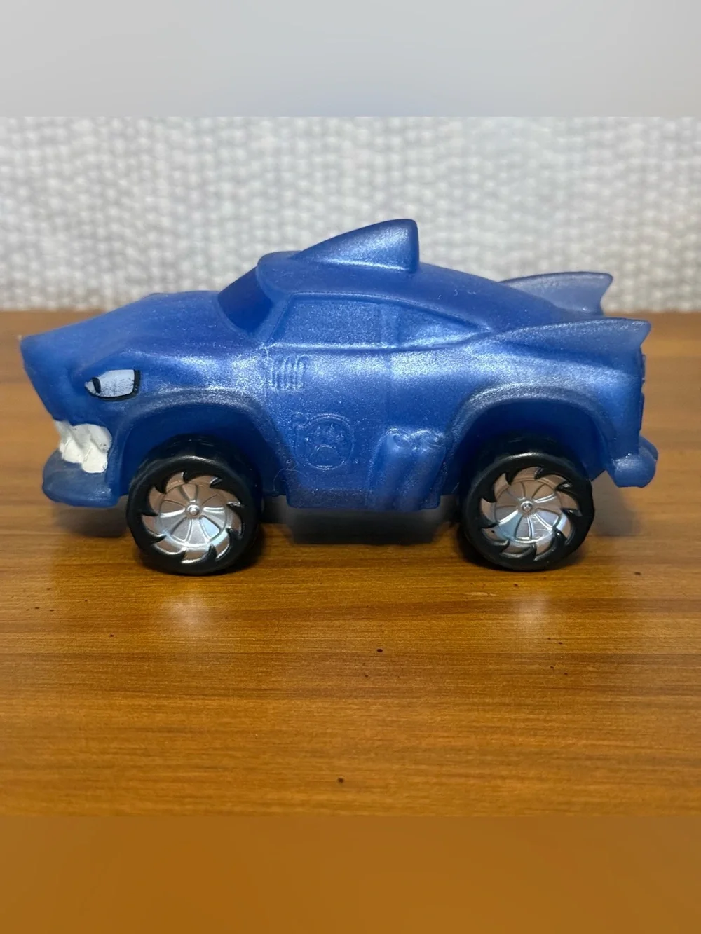 Heroes of Goo Jit Zu Goo Smash Thrash Blue Car